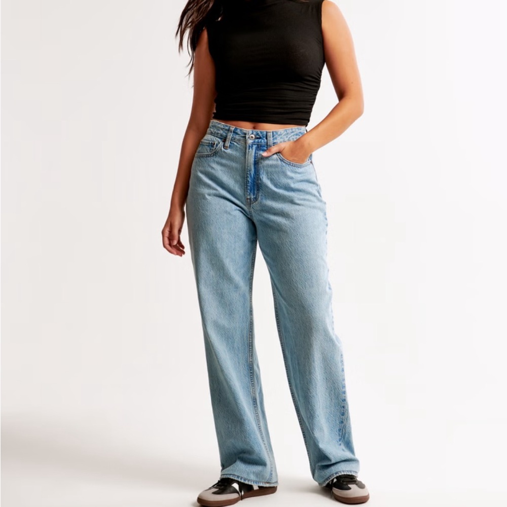 Abercrombie & Fitch Light Blue high rise loose Jeans
